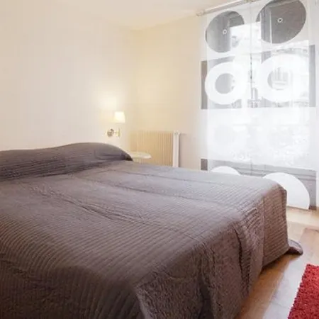 Montmartre Abbesses Sacre-coeur Apartament Paryż