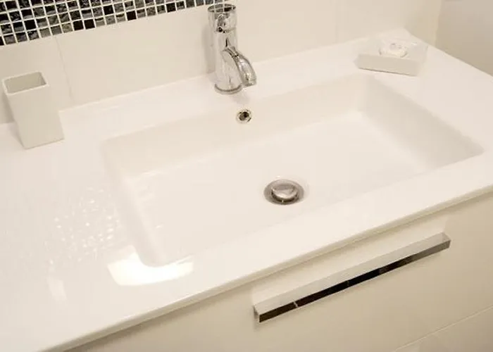 Montmartre Abbesses Sacre-coeur *